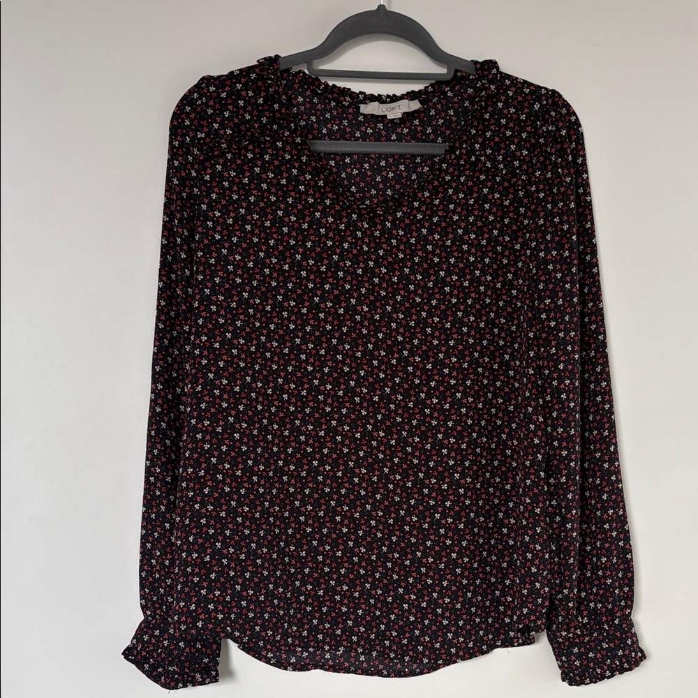 Loft Black/Red Ditsy Floral Blouse with ruffle trim M EUC